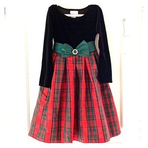 Girls size 6x holiday dress
